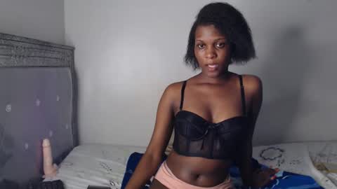 kisssmiles online show from November 14, 10:18 pm