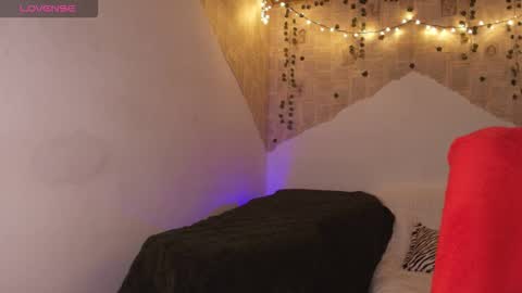 Snapshot of kisstarxxx chatting on November 22, 3:16 am Helena and Brad online show from November 22, 3:16 am