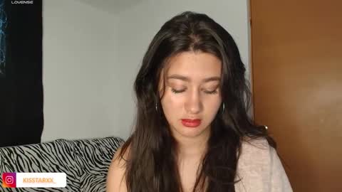 Snapshot of kisstarxxx chatting on December 15, 10:47 pm Helena and Brad online show from December 15, 10:47 pm