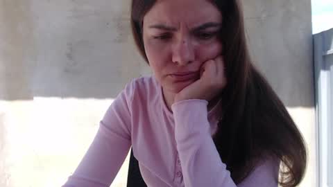 Im Amaia   Everyone Merry Christmas  online show from June 18, 10:09 am