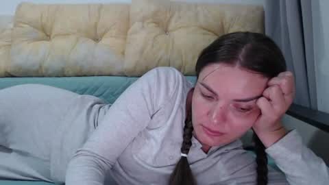 Im Amaia   Everyone Merry Christmas  online show from July 13, 7:49 pm