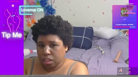 Snapshot of kitglitbomb chatting on June 15, 2:58 am kitten online show from June 15, 2:58 am