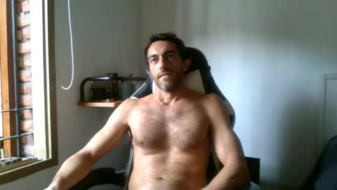 Snapshot of kitosssss chatting on April 25, 3:20 pm Steve Cocks online show from April 25, 3:20 pm