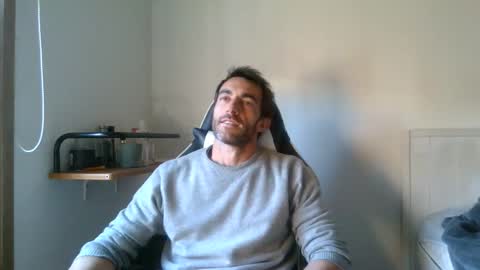 Snapshot of kitosssss chatting on April 27, 1:53 pm Steve Cocks online show from April 27, 1:53 pm