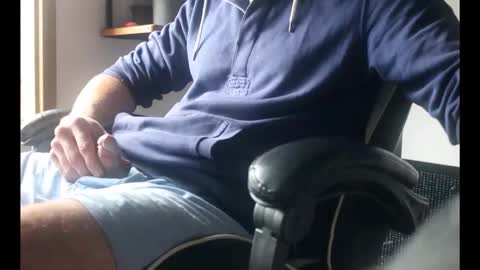 Snapshot of kitosssss chatting on May 5, 2:14 pm Steve Cocks online show from May 5, 2:14 pm