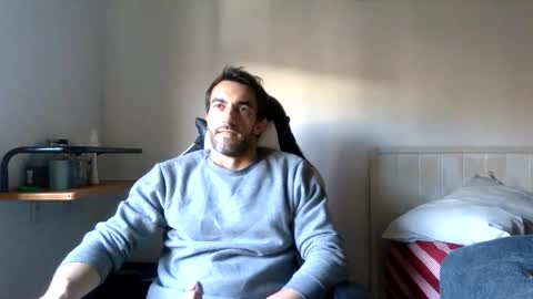 Snapshot of kitosssss chatting on May 20, 1:39 pm Steve Cocks online show from May 20, 1:39 pm