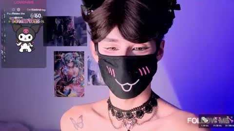 Snapshot of kitsuneplay_ chatting on June 27, 5:34 am Salvatore online show from June 27, 5:34 am