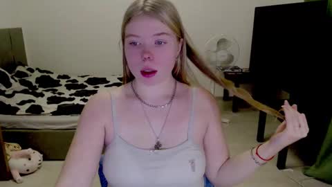 Jennyblonde and Emmabrunette online show from December 9, 6:12 am