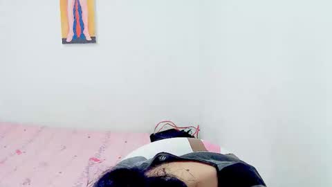 Snapshot of kitten_punches02 chatting on December 5, 3:37 am kitten_punches02 online show from December 5, 3:37 am