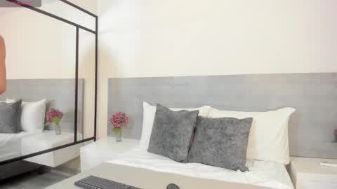 Snapshot of kitty_444_ chatting on December 18, 11:38 am kitty_444_ online show from December 18, 11:38 am