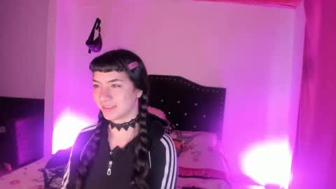 kitty__chs online show from December 4, 11:19 am