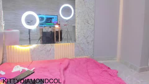 kitty__diamond_ online show from October 4, 12:41 am