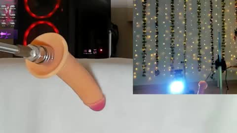 Snapshot of kitty__rosse__ chatting on October 28, 10:19 am Kitty online show from October 28, 10:19 am