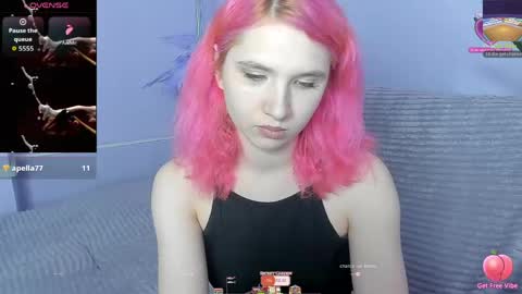 Snapshot of kitty_blondy chatting on April 23, 2:35 am kitty blondy online show from April 23, 2:35 am