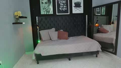 Kitty online show from November 28, 11:35 am