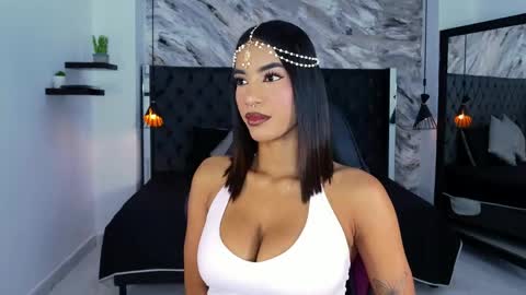 Snapshot of kitty_collins_ chatting on June 1, 12:07 pm Kitty online show from June 1, 12:07 pm