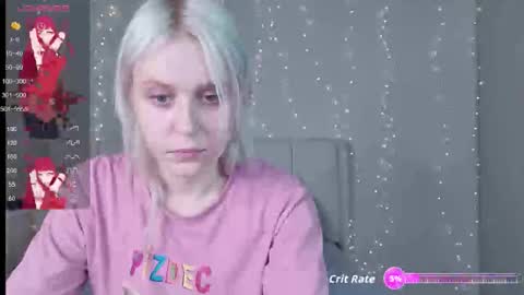 Snapshot of kitty_dora chatting on October 1, 9:04 am Evelyn online show from October 1, 9:04 am