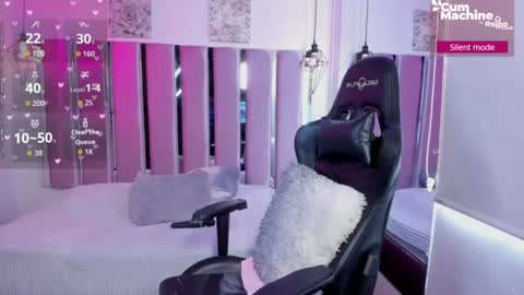 Kitty  online show from June 11, 7:23 pm