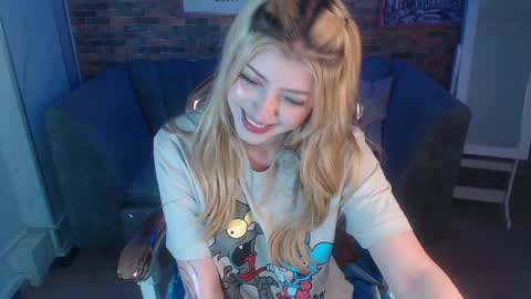 kitty_fox_b online show from December 12, 6:53 pm