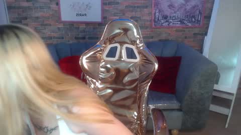 kitty_fox_b online show from January 27, 6:41 pm
