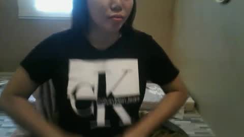 Snapshot of kitty_fussy chatting on May 23, 1:44 am kitty_fussy online show from May 23, 1:44 am