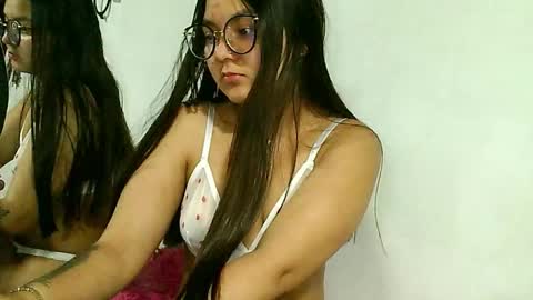 kitty_g3 online show from December 2, 3:34 am