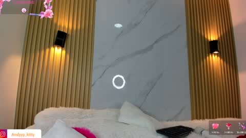 Snapshot of kitty_gill chatting on January 22, 2:14 pm kitty_gill online show from January 22, 2:14 pm