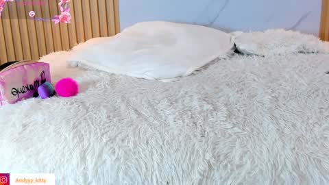 Snapshot of kitty_gill chatting on February 4, 11:27 pm kitty_gill online show from February 4, 11:27 pm