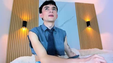 Snapshot of kitty_gill chatting on February 20, 8:14 pm kitty_gill online show from February 20, 8:14 pm
