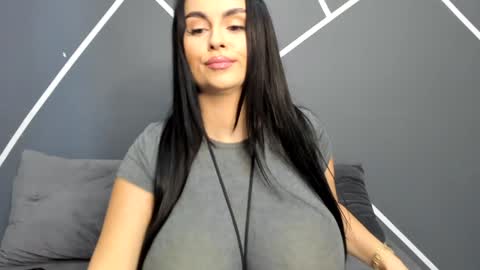 Snapshot of kitty_hotx chatting on October 21, 6:03 am kitty_hotx online show from October 21, 6:03 am
