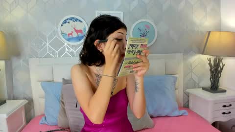 Snapshot of kitty_iris_ chatting on April 15, 11:28 am kitty iris online show from April 15, 11:28 am