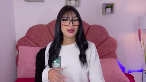 Kitty  online show from April 25, 3:42 am