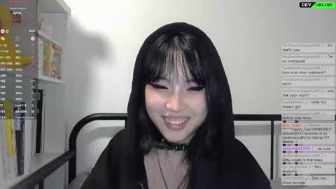 Snapshot of kitty_krush chatting on October 20, 1:39 am Kitty online show from October 20, 1:39 am