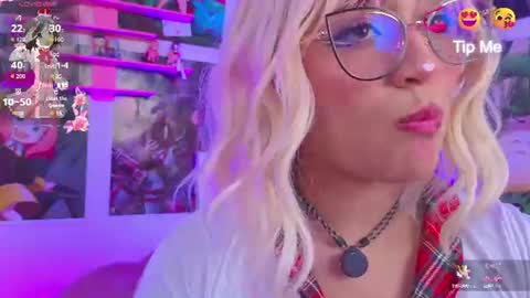 Nicol Gomez online show from June 12, 10:52 pm