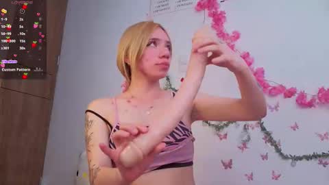  Kitty  online show from September 13, 9:03 pm