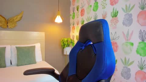 Snapshot of kitty_sweeety_ chatting on November 8, 12:49 pm K I T T Y online show from November 8, 12:49 pm