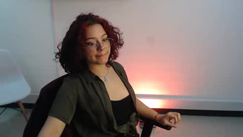 Snapshot of kittycute_cg chatting on December 6, 8:29 pm Jenn online show from December 6, 8:29 pm
