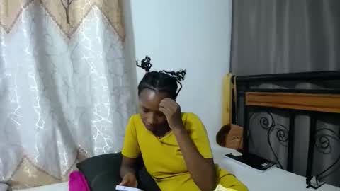 Snapshot of kittyfay_ chatting on April 19, 6:54 pm Fay online show from April 19, 6:54 pm