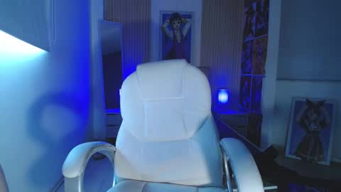 kittyhouse_hs online show from December 2, 9:21 pm