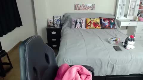 Isabel online show from October 6, 12:30 am