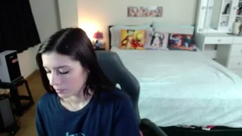 Isabel online show from July 3, 2:18 am