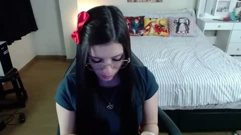 Isabel online show from July 8, 12:37 am