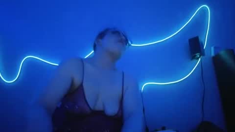 kittykat 1999 online show from September 24, 9:12 am