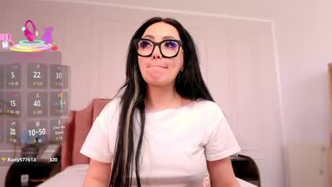 Lisa online show from April 2, 9:07 am