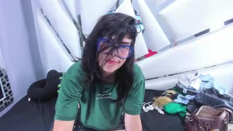 Snapshot of kittylovely__ chatting on January 20, 6:32 pm kittylovely online show from January 20, 6:32 pm