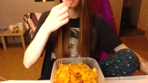 KittyloveMoon online show from April 10, 7:51 pm