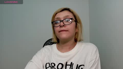 Kitty Trixy online show from May 5, 11:13 pm