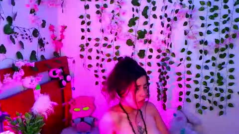 Kittyuwu  online show from October 20, 8:09 pm