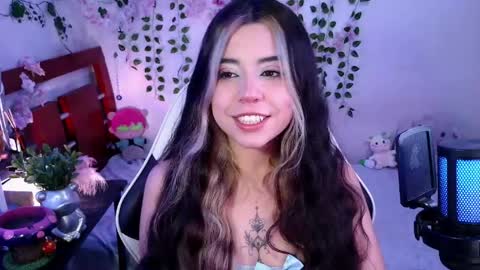 Kittyuwu  online show from March 28, 12:54 am