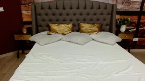 Snapshot of kittyvibes chatting on February 15, 8:22 pm Ami online show from February 15, 8:22 pm